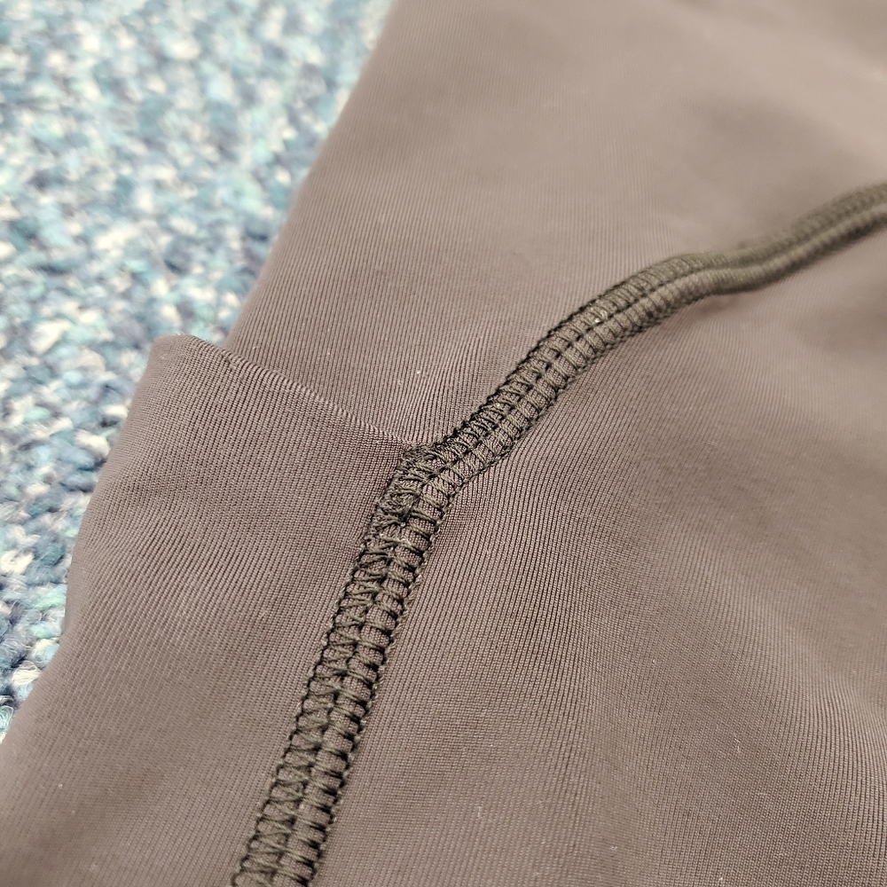 Lululemon Turning Point Tight - Black - Nulux - Size 4 - Picture 14 of 16